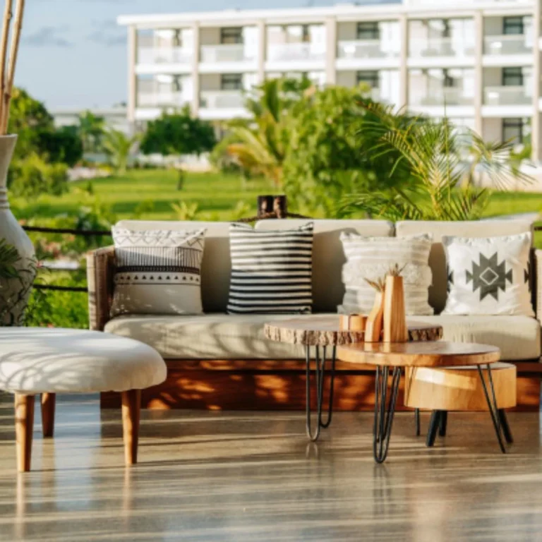 Guide showing how to choose the best fabric for outdoor sofa upholstery in Dubai’s climate.