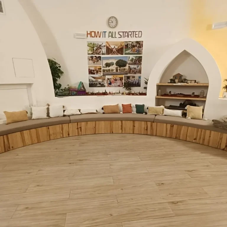 Guide showing How to Make Cushion Covers Look More Plush using premium fabric and thick cushion filling.